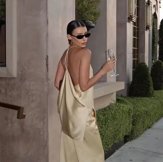 Conjunto "Sleek-Satin"