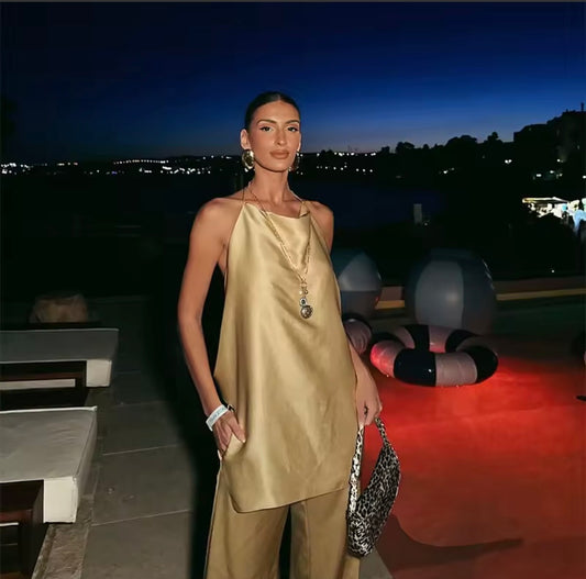 Conjunto "Sleek-Satin"