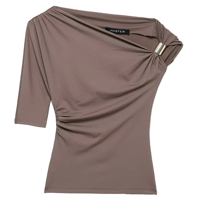 Top "Kyoto Asym": Blusa de Diseño Asimétrico